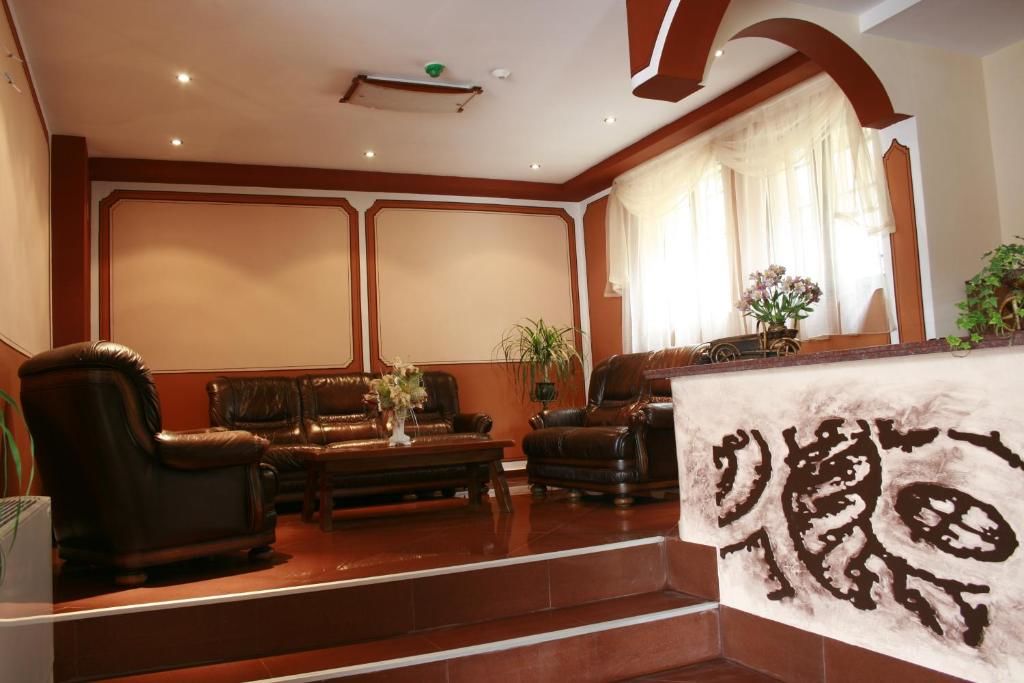 Отель Hotel Alafrangite Пловдив-36